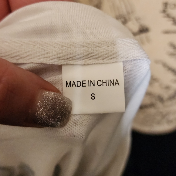 Skulloholic T-Shirt - Picture 8 of 9